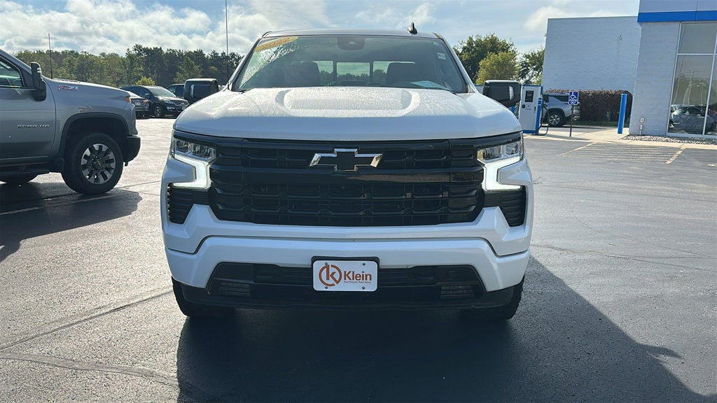 2022 Chevrolet Silverado 1500 4WD Crew Cab Short Bed RST