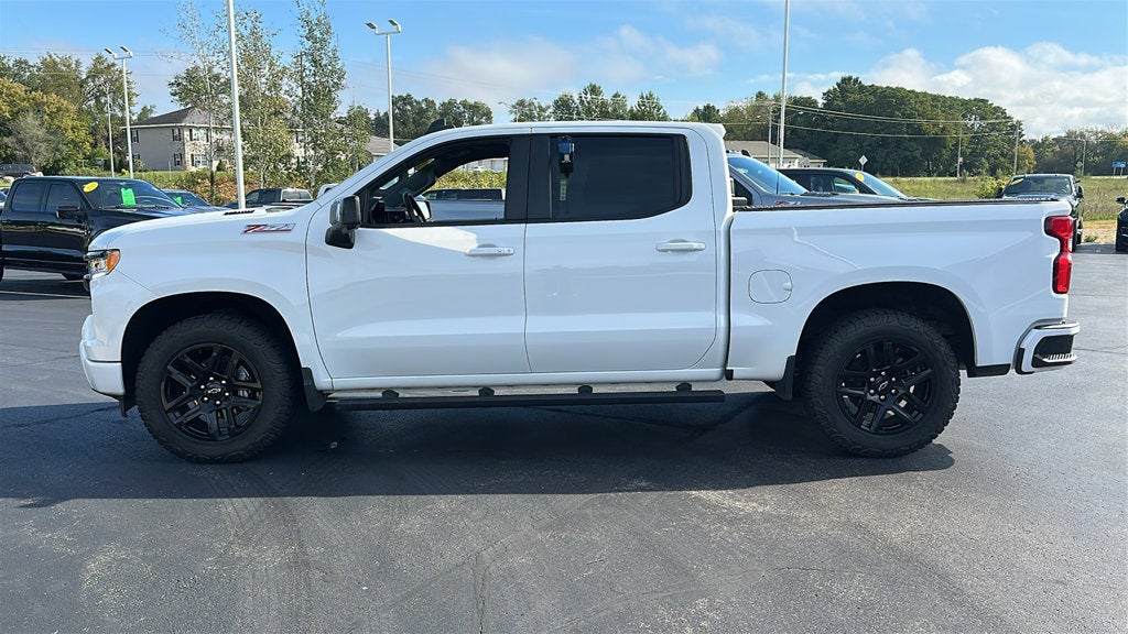 2022 Chevrolet Silverado 1500 4WD Crew Cab Short Bed RST