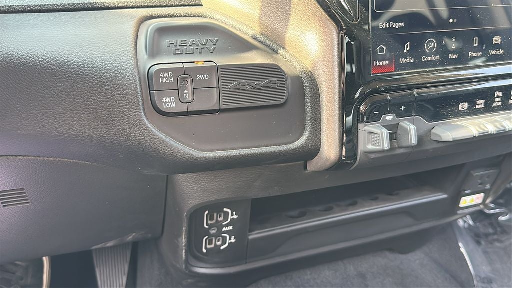 2024 RAM 2500 Laramie Crew Cab 4x4 6'4' Box